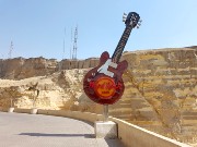 013  HRC Cairo big guitar.jpg